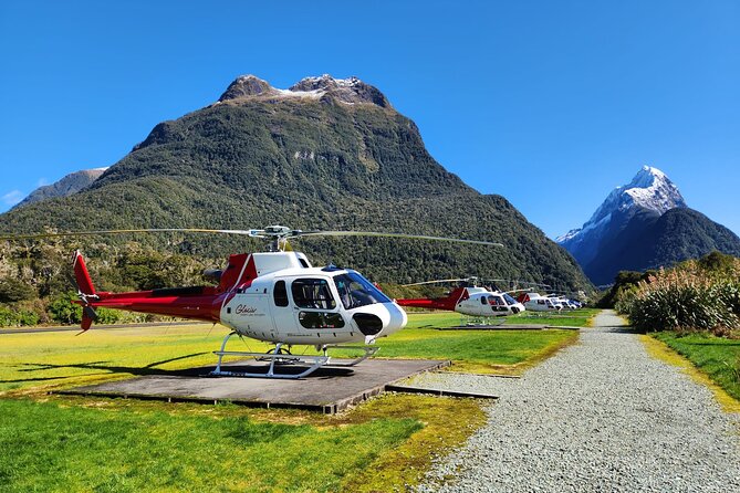 Half-Day Milford Helicopter Flight and Cruise from Queenstown - Flying over Fiordland National Park