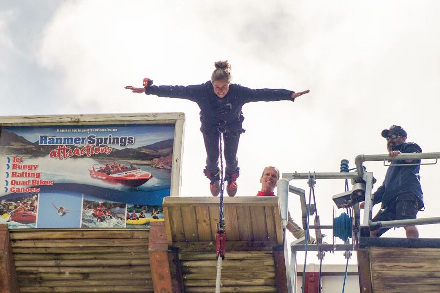 Hanmer Springs: 35-Meter Bungy Jump off Waiau Bridge - Is $129 good value for one bungy jump?