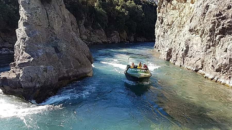 Hanmer Springs: River Jet Boat Ride - The Hamilton 360-degree spin