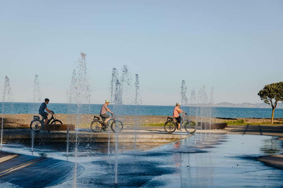 Hawke's Bay: Self Guided Coast to Vineyards Cycle Tour - The coast and Cape Kidnappers views