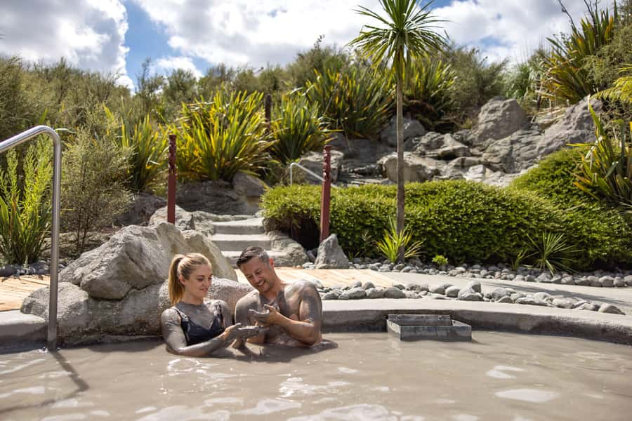 HELL'S GATE Mud Spa, Rotorua - Group Day Tour Ex Auckland - The 5:45 AM Auckland Start