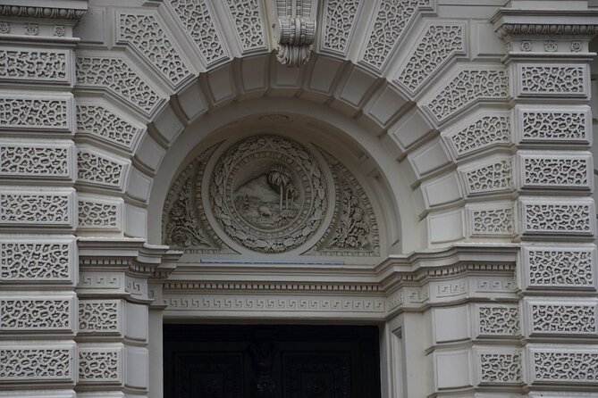 Heritage Dunedin City Walking Guided Tour - Queens Gardens and the first Scottish settlers