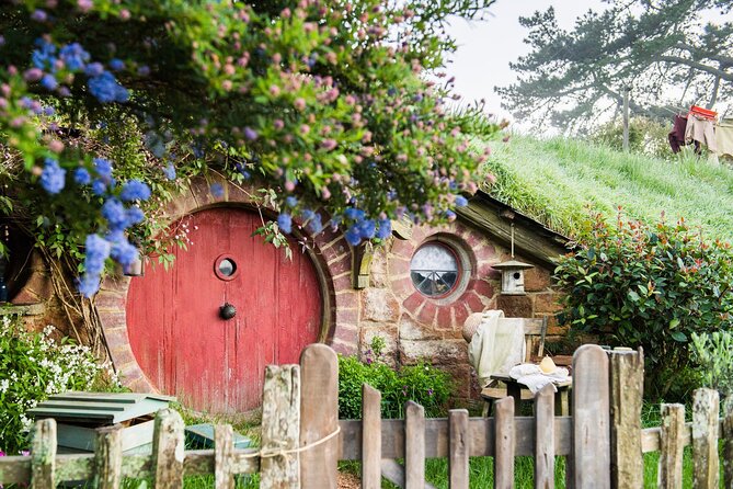 Hobbiton Movie Set Banquet Experience Private Tour From Auckland - The Hobbit-style two-course banquet