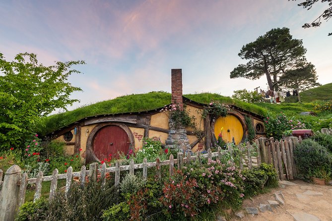 Hobbiton Movie Set Banquet Experience Private Tour From Auckland - Is $775.10 per person good value?