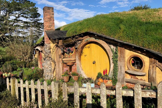 Hobbiton Movie Set Day Tour - A snack before the Shire