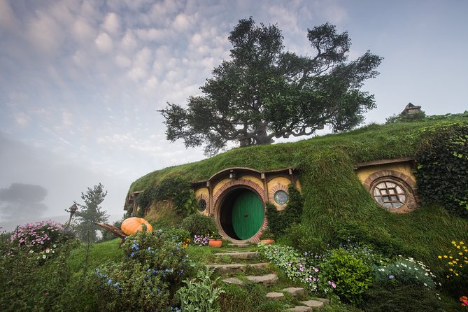 Hobbiton Movie Set Experience: Private Tour From Auckland - Leaving Auckland at 6:30 am