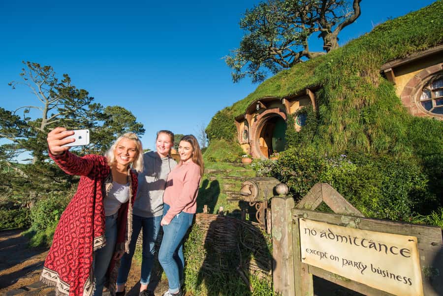 Hobbiton Movie Set: Guided Tour Ticket - Rain, walking, and access