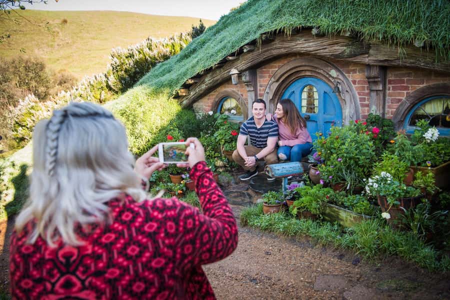 Hobbiton Movie Set: Guided Tour Ticket - Who will enjoy it most