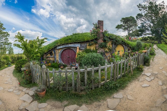 Hobbiton Movie Set Small Group Fully Guided Day Tour from Auckland - What the $176.86 price includes
