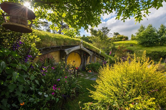 Hobbiton Movie Set Small Group Fully Guided Day Tour from Auckland - Who should book this Hobbiton day trip