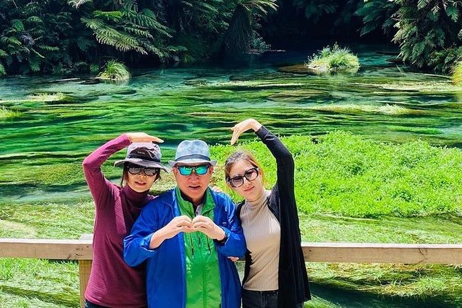 Hobbiton Movie Set tour & Glowworm Cave day tour - Waitomo Glowworm Cave by boat