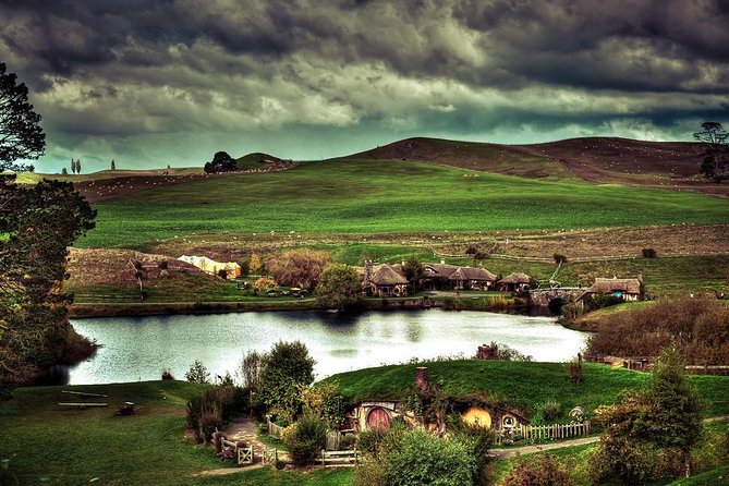 Hobbiton Movie Set tour & Glowworm Cave day tour - The long return to Auckland