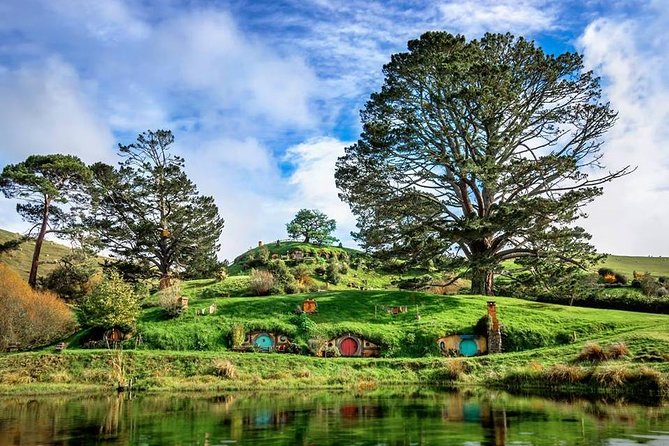 Hobbiton Movie set & Waitomo Caves Small Group Tour From Auckland - Two New Zealand icons in one long day