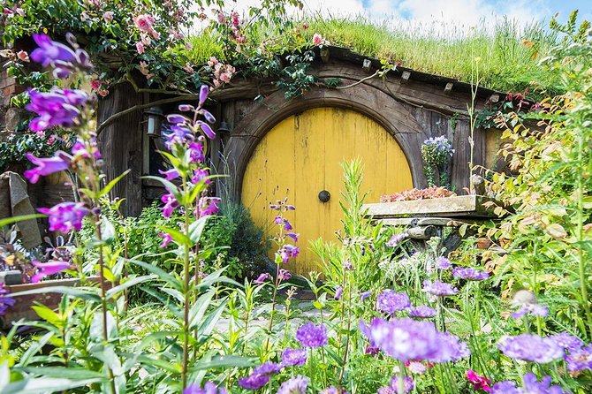 Hobbiton & Rotorua including Wai-O-Tapu - Small Group Tour from Auckland - Entering Hobbiton Movie Set
