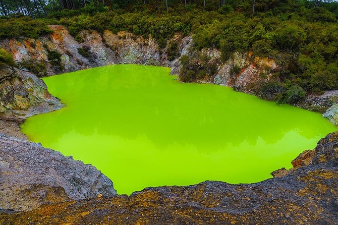 Hobbiton & Rotorua including Wai-O-Tapu - Small Group Tour from Auckland - Wai-O-Tapu’s bubbling colors and sulfur air
