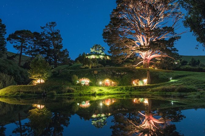 Hobbiton & Waitomo Caves Small Group Tour from Auckland inc Lunch - Lunch in Otorohanga