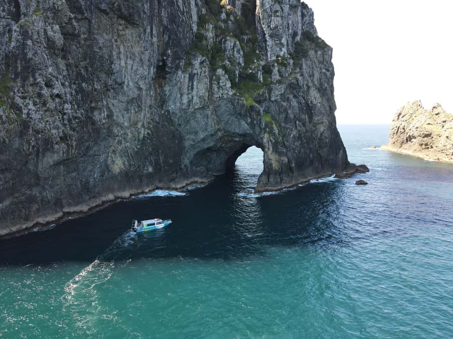 Hole in the Rock Tour & Bay of Islands Cruise - Why the Hole in the Rock makes this cruise special