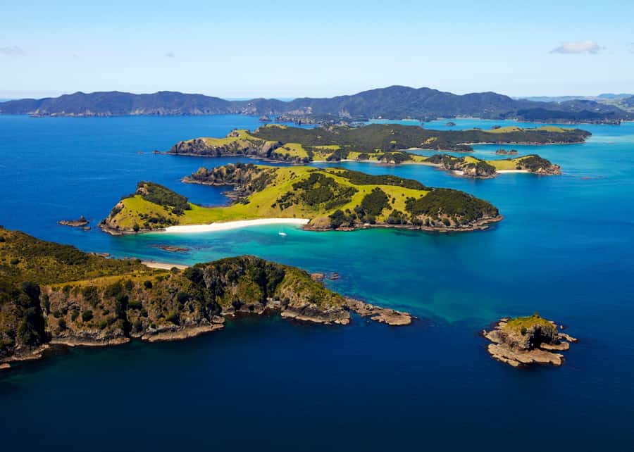 Hole in the Rock Tour & Bay of Islands Cruise - Setting out from Paihia Wharf