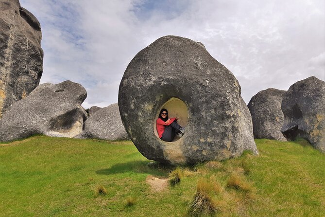 Inland Canterbury & Castle Hill Tour (Lyttelton Shore Excursion) - Picnic lunch with the rocks as your dining room
