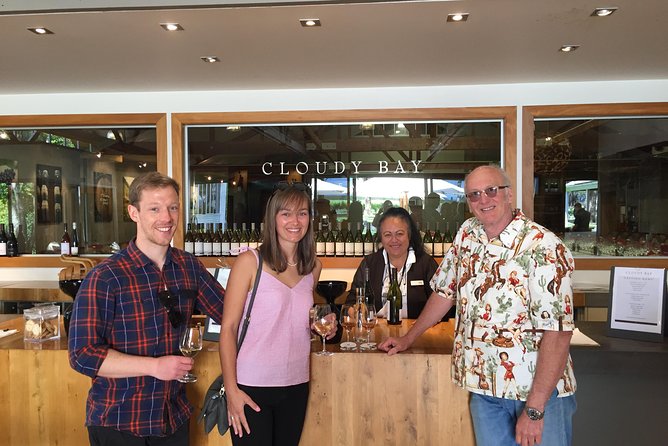 Jimmy’s Classic Marlborough Wine tours - Rock Ferry for wine, vines, and lunch