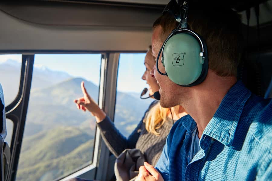 Kaikōura: 45-Minute Whale Watching Helicopter Tour - Meeting at 617 State Highway 1