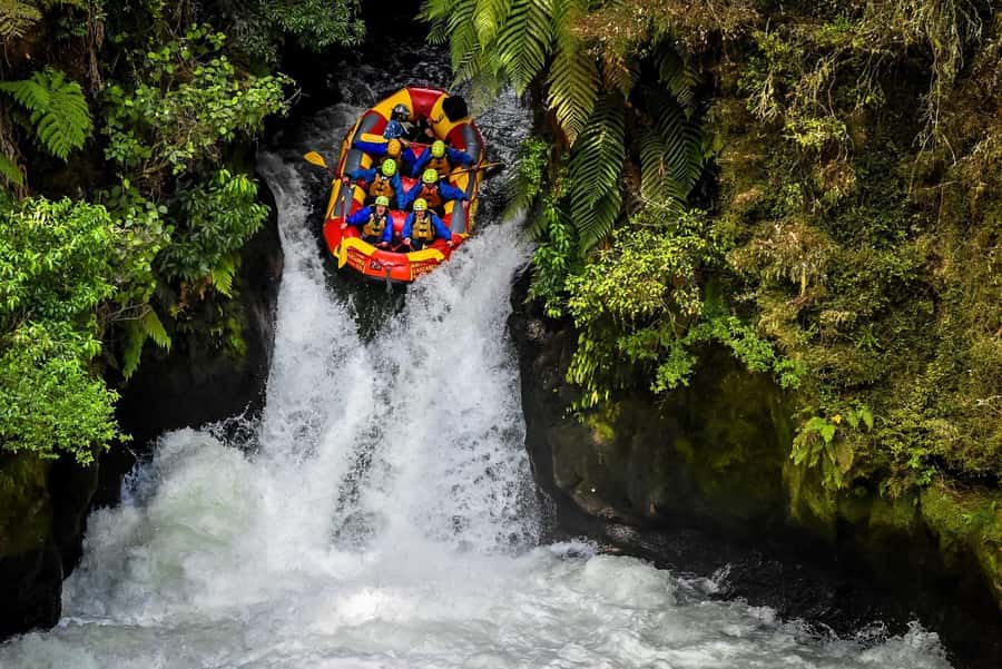 Kaituna River and Tutea Falls Whitewater Rafting - Learning the basics with your guide