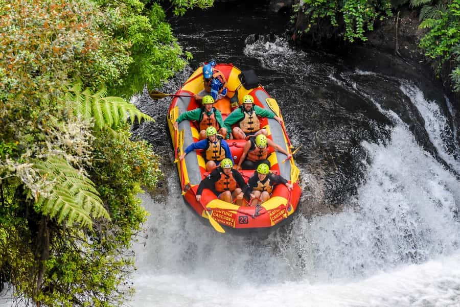 Kaituna River and Tutea Falls Whitewater Rafting - The 50-minute run through 14 rapids