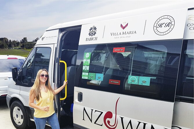 Kumeu Wine Region Shuttle from Auckland - Hunting Lodge adds lunch to the wine route