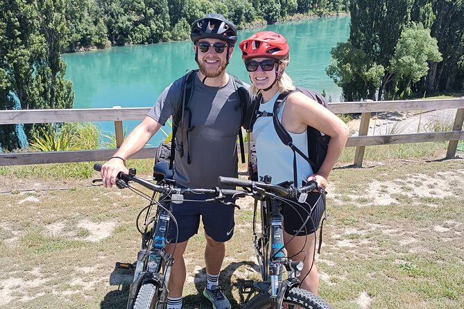Lake Dunstan Cycleway Bike Rental And Return Shuttle - Rockface construction and Hugo Suspension Bridge