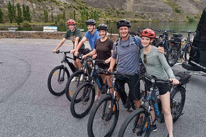 Lake Dunstan Cycleway Bike Rental With Return Luxury Shuttle - Smart stops along the 42 kilometers