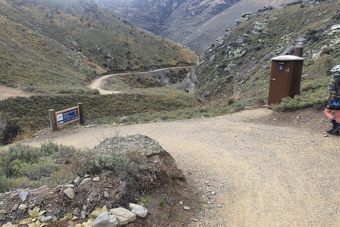 Lake Dunstan Cycleway with E-Bike hire and Shuttle service - The bike choice changes the whole day