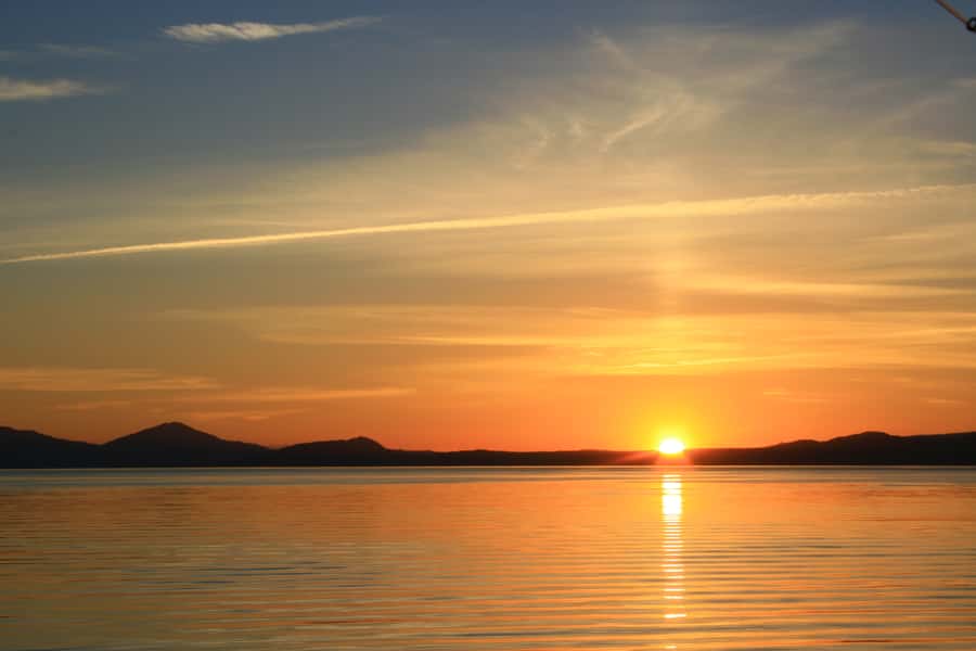 Lake Taupo: 1.5-Hour Maori Rock Carvings 5:00 PM Cruise - Key points at a glance