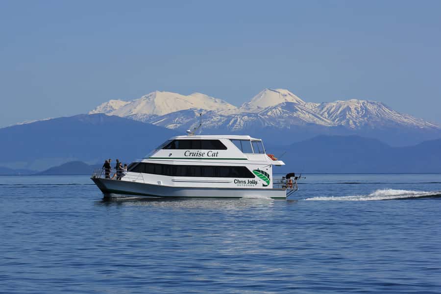 Lake Taupo: 1.5-Hour Māori Rock Carvings Cruise - Tea, coffee, and the famous warm muffin