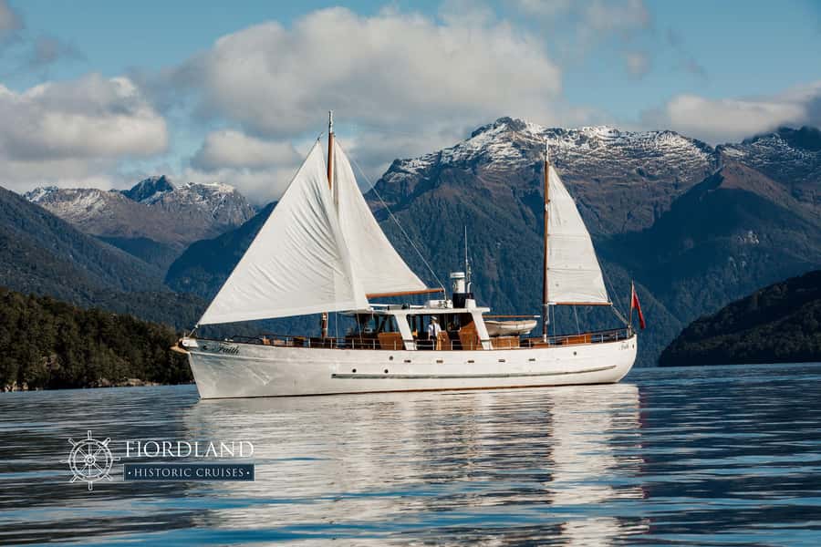 Lake Te Anau: 3-Hour Boat Cruise with Guided Walk - Why Faith makes this cruise different