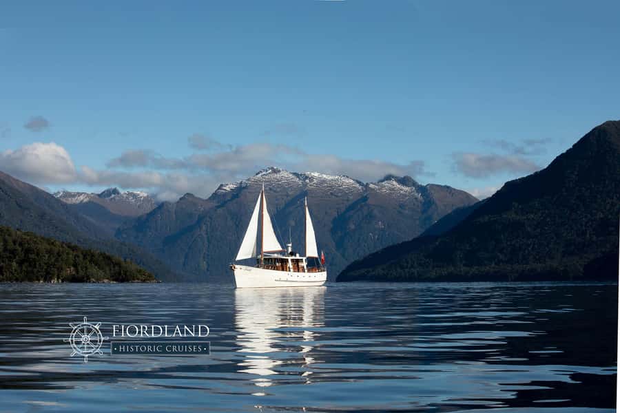Lake Te Anau: 3-Hour Boat Cruise with Guided Walk - Leaving Te Anau for the South Fiord