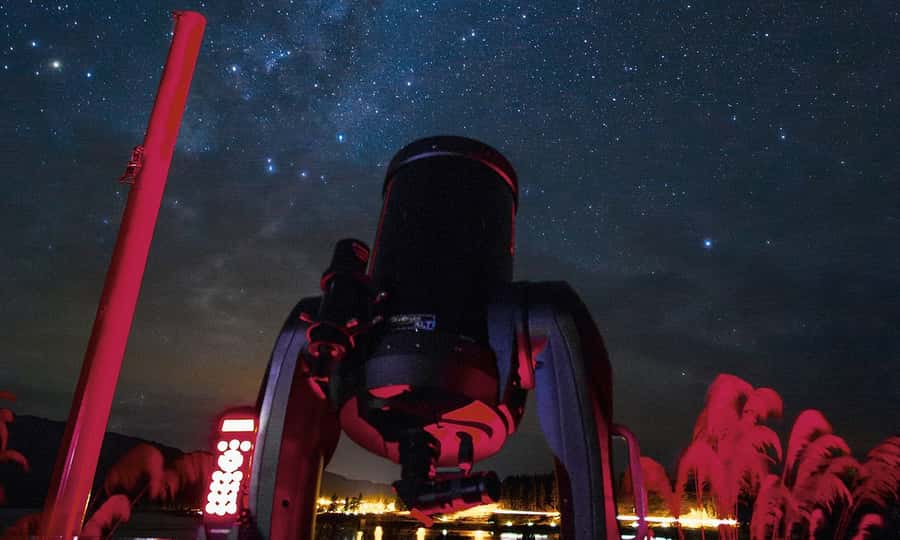 Lake Tekapo: 1.5-Hour Hot Pools & Stargazing Experience - Why Lake Tekapo is made for night-sky viewing