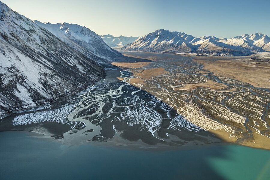 Lake Tekapo: 50-Minute Mount Cook and Beyond Scenic Flight - Pilots who add context to the views