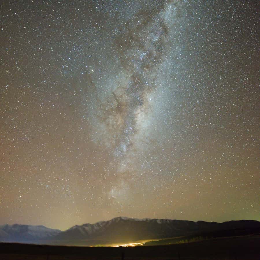 Lake Tekapo: Alpine Stargazing Experience with a Guide - A 60-minute guided tour with room to ask questions