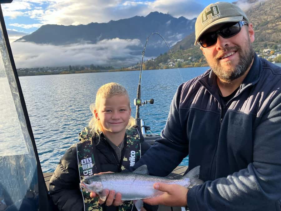 Lake Wakatipu: 3 Hour Fishing Adventure by Boat - Keeping your catch and taking it home