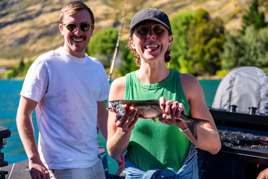 Lake Wakatipu: 3 Hour Fishing Adventure by Boat - Practical details before you reserve