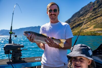 Lake Wakatipu Queenstown: 6 hour Fishing Adventure by Boat