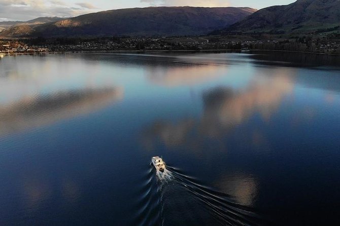 Lake Wanaka 1-Hour Cruise Including Wine and Cheese - Getting there and practical details