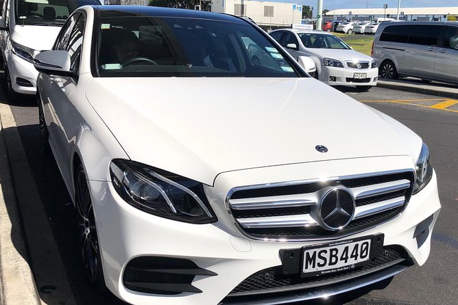 Luxury Airport transfers in Auckland - Who should book this transfer?