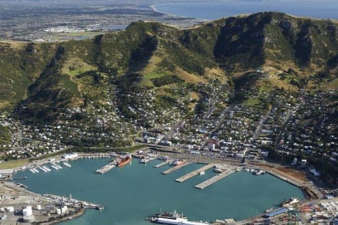 Lyttelton Shore Excursion: Twin Harbour Tour (Lyttelton & Akaroa) - Crossing Banks Peninsula toward Akaroa