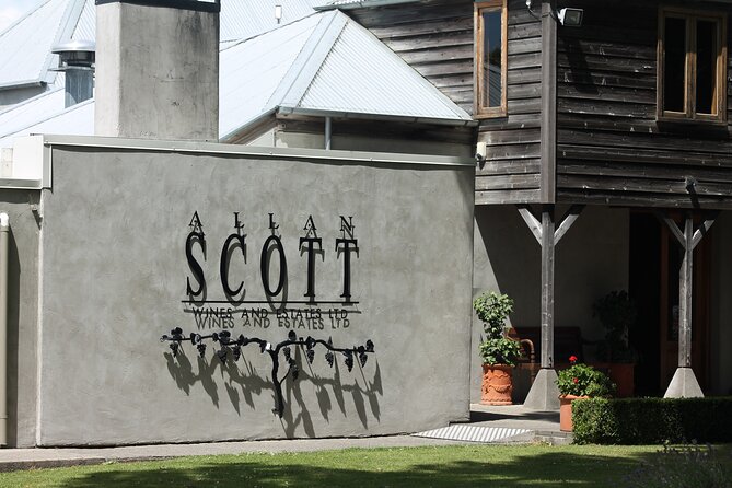 Marlborough Classic Wine Tasting Tour. - The optional 15-minute Makana chocolate stop