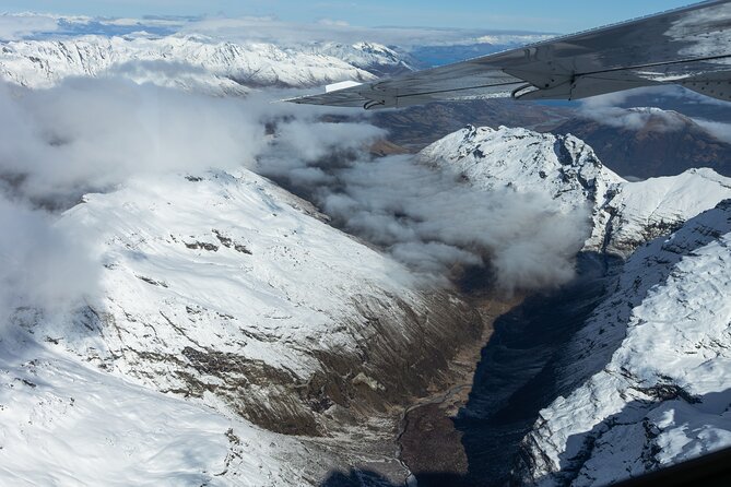 Milford Sound and Big Five Glaciers Scenic Flight - Why this flight is different from a Milford Sound day trip
