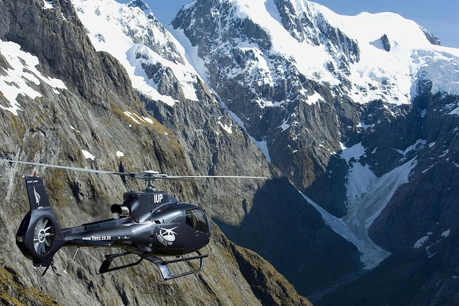 Milford Sound and the Glaciers Helicopter Tour including Landing from Queenstown - Key points at a glance