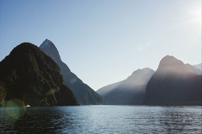 Milford Sound Business Class from Queenstown Cruise Lunch - The tasting lunch is part of the luxury equation