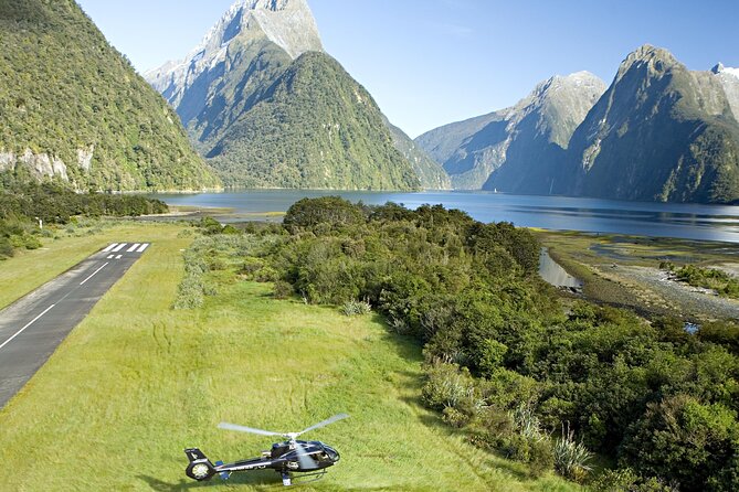 Milford Sound Helicopter Flight and Cruise from Queenstown - Flying from Queenstown over the Southern Alps