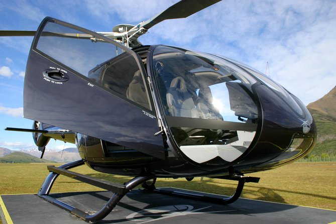 Milford Sound Helicopter Flight and Cruise from Queenstown - Milford Sound from the air and water